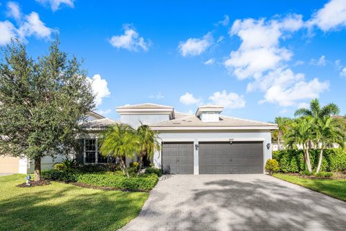 9197 Greenspire Ln, Lake Worth, FL, 33467-2217 | Card Image