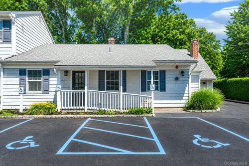 41 Echo Ave, Miller Place, NY, 11764-2108 | Card Image