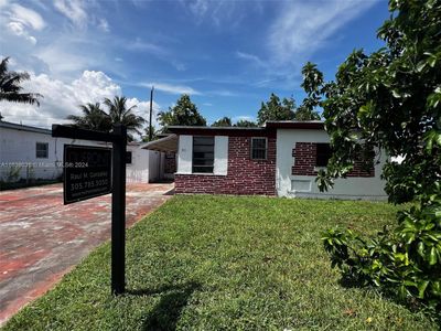 301 Nw 108th St, House other with 3 bedrooms, 2 bathrooms and null parking in Miami FL | Image 3