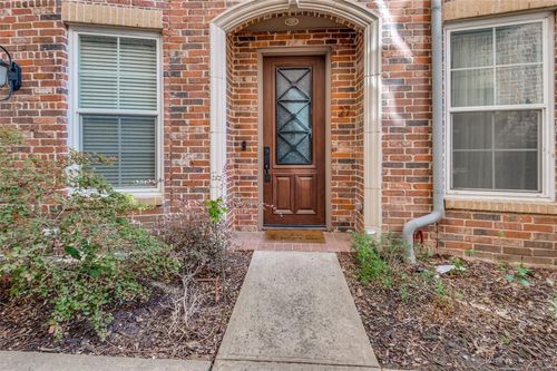 27-3200 Ross Ave, Dallas, TX, 75204-5625 | Card Image