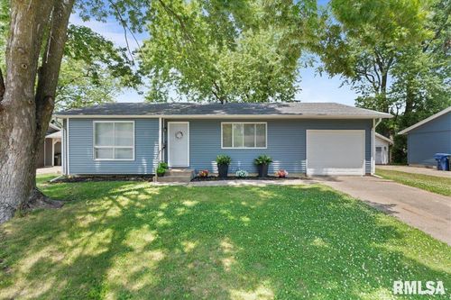 3518 W Garfield St, Davenport, IA, 52804-1126 | Card Image