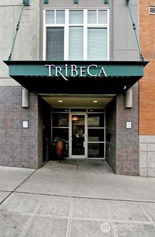 apt-219-17 W Mercer St, Seattle, WA, 98119-5910 | Card Image