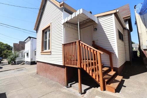 127 Retreat St, Bellevue, KY, 41073-1335 | Card Image
