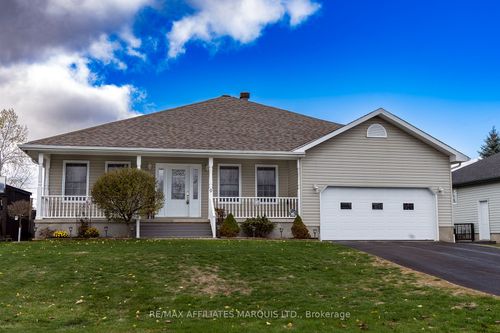 9 Grove St, Iroquois, ON, K0E1K0 | Card Image