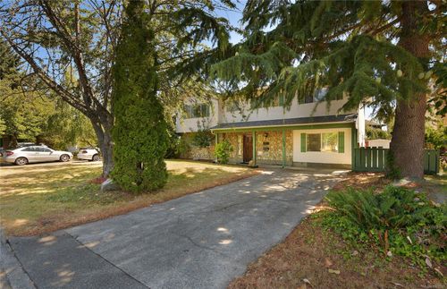 1525 San Juan Ave, Saanich, BC, V8N2L4 | Card Image