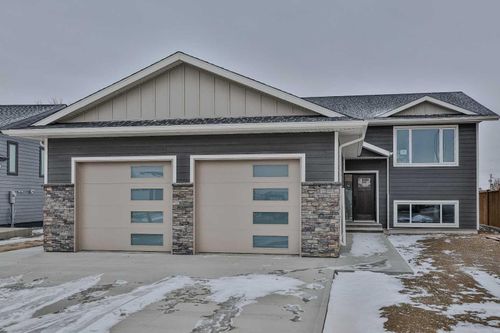 327 9 St N, Picture Butte, AB, T0K | Card Image
