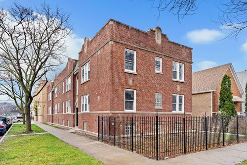 2420 N Kilbourn Ave, Chicago, IL, 60639-1910 | Card Image
