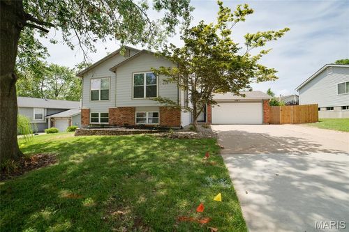 1113 Spencer Rd, Saint Peters, MO, 63376-4674 | Card Image