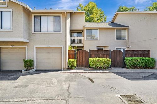 3791 Crow Canyon Rd, San Ramon, CA, 94582-1472 | Card Image