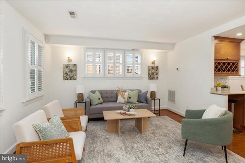 5049 N Capitol St Ne, WASHINGTON, DC, 20011-6709 | Card Image