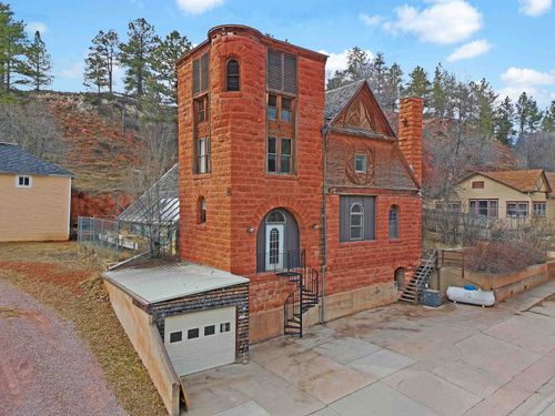 645 Happy Hollow St, hot springs, SD, 57747-1203 | Card Image