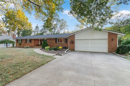 1468 Christmas Run Blvd, Wooster, OH, 44691-1502 | Card Image