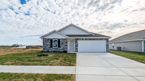 1040 Carriage Place Dr, Richmond, KY, 40475 | Card Image