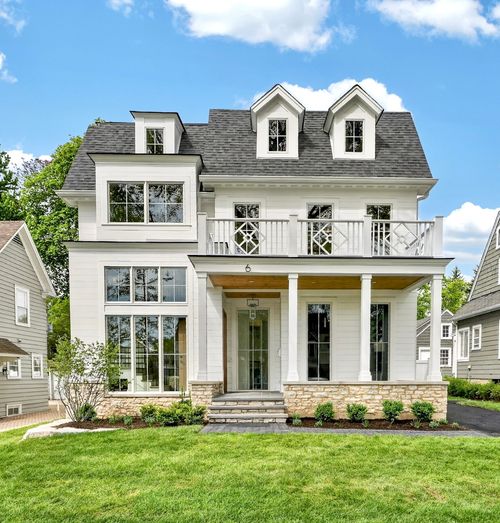 6 S Elm St, Hinsdale, IL, 60521-4211 | Card Image