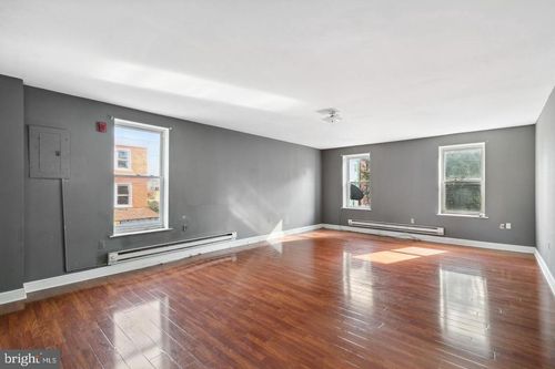 301 W York St, PHILADELPHIA, PA, 19133-3036 | Card Image