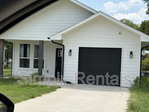 3907 Cornelia St, Greenville, TX, 75401-5003 | Card Image