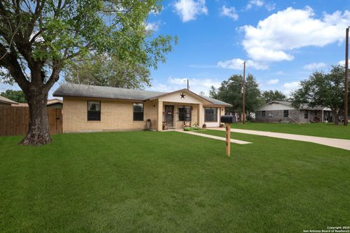 619 Mimosa Dr, Floresville, TX, 78114-3019 | Card Image