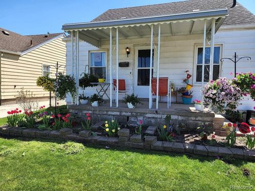 17370 Palmer St, Melvindale, MI, 48122-1292 | Card Image