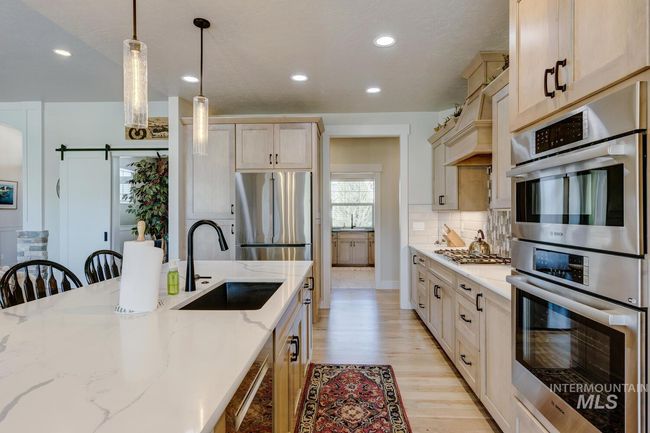 22608 Aura Vista Way, House other with 3 bedrooms, 4 bathrooms and 5 parking in Caldwell ID | Image 17