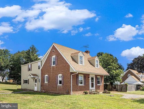 519 W Germantown Pike, NORRISTOWN, PA, 19403-4231 | Card Image