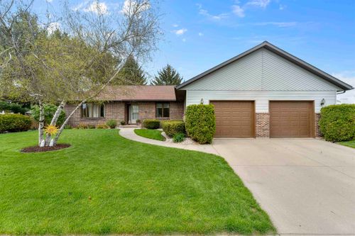 205 Fairbrook Dr, WAUNAKEE, WI, 53597-2208 | Card Image