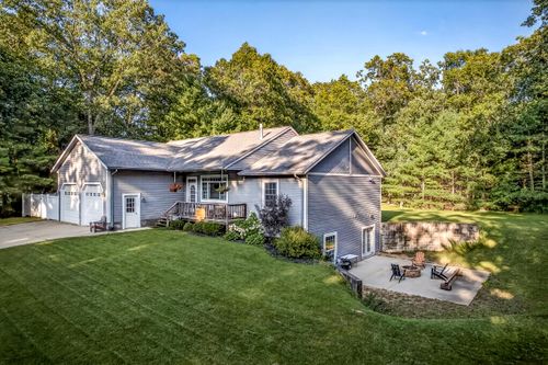 6472 Beverlyway Dr, Twin Lake, MI, 49457-9574 | Card Image