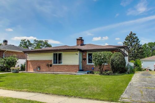 396 Stone Pl, Wheeling, IL, 60090-4936 | Card Image