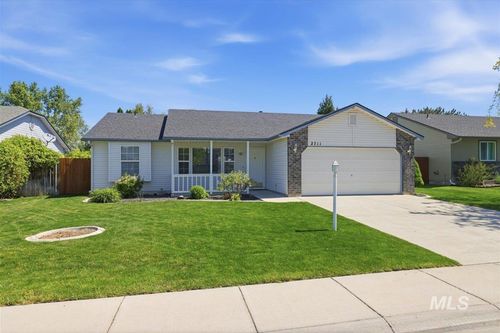 2711 Manchester Dr, Caldwell, ID, 83605-5689 | Card Image