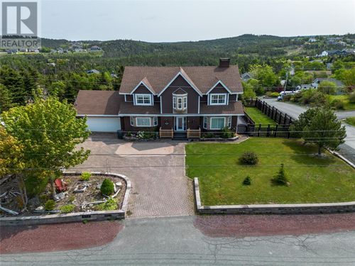 2 Hayes Ave, Paradise, NL, A1L3L5 | Card Image