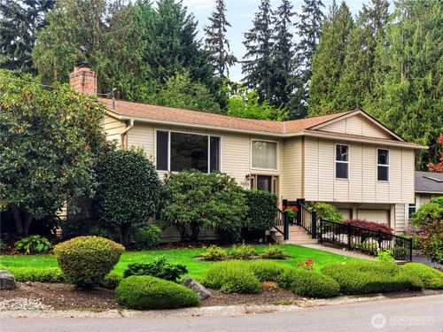 7003 134th Ave Ne, Redmond, WA, 98052-9416 | Card Image