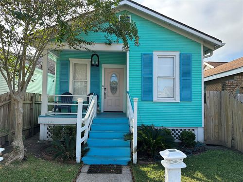 5211 Avenue Q, Galveston, TX, 77551-5152 | Card Image