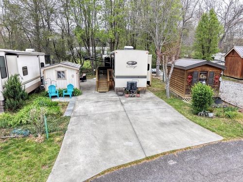 253 Conley Creek Cir, Blairsville, GA, 30512-1018 | Card Image