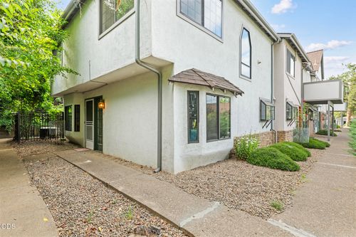 24-495 Chestnut St, Ashland, OR, 97520-1559 | Card Image