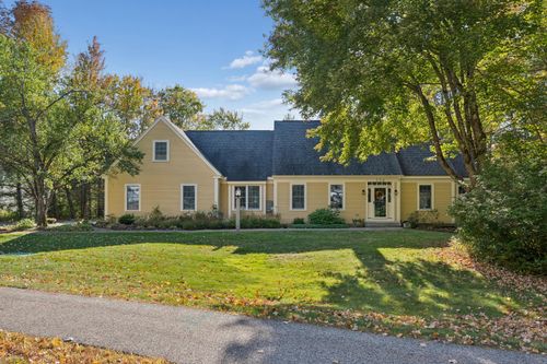 134 Oakwood Dr, Yarmouth, ME, 04096-8144 | Card Image
