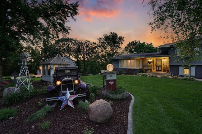 Amazing is the only way to describe this gorgeous property! | Image 4