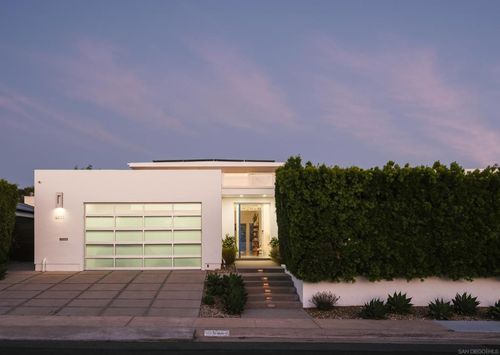 8835 Robin Hood Ln, La Jolla, CA, 92037 | Card Image