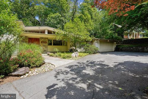 9009 Charred Oak Dr, BETHESDA, MD, 20817-1923 | Card Image