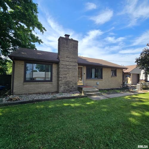 413 W Spring St, Princeville, IL, 61559-9278 | Card Image