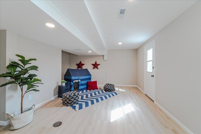 52-Bonus Room_Office.jpg | Image 51
