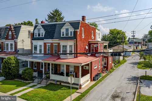 935 S Queen St, YORK, PA, 17403-3938 | Card Image