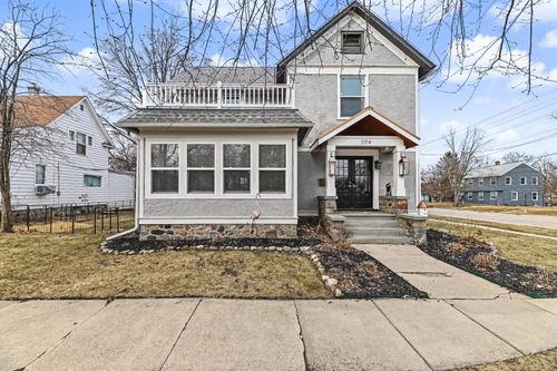 304 S Main St, Delavan, WI, 53115-1727 | Card Image