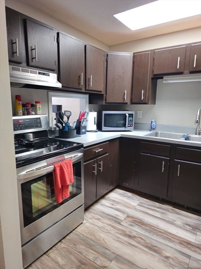 48 - 48 Londonderry Rd, Condo with 3 bedrooms, 2 bathrooms and 1 parking in Grafton MA | Image 4