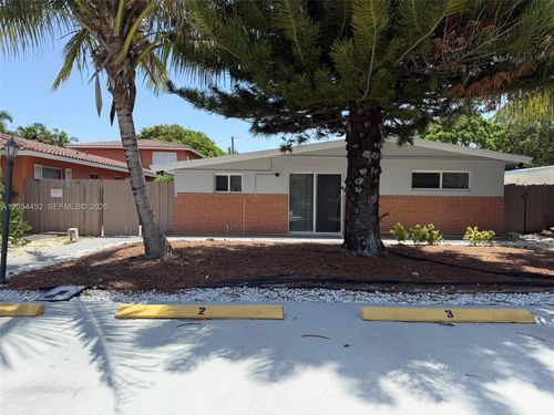 2-226 Ne 25th Avenue, Pompano Beach, FL, 33062 | Card Image
