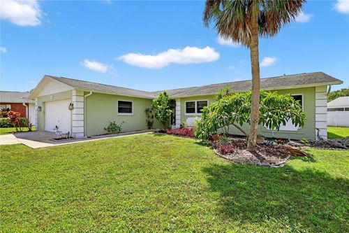 8402 Granite Pl, Tampa, FL, 33615-4917 | Card Image