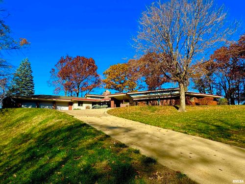 7 Sharon Ln, Fulton, IL, 61252-1927 | Card Image