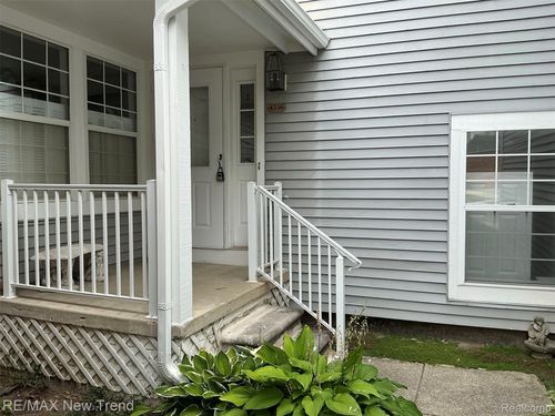 4356 Pine Ridge Ct, Ann Arbor, MI, 48105-2795 | Card Image