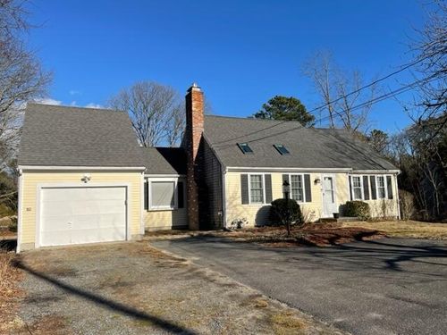 24 Union St, Yarmouth Port, MA, 02675-1935 | Card Image