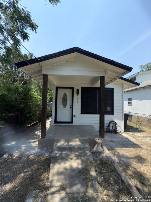 815 Ripford St, San Antonio, TX, 78225-1255 | Card Image