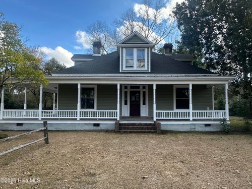 1005 W Church St, Laurinburg, NC, 28352-3566 | Card Image