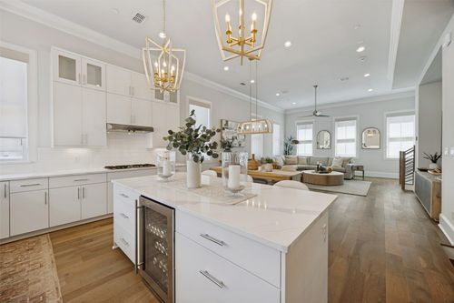 15015 Oak St, Addison, TX, 75001 | Card Image